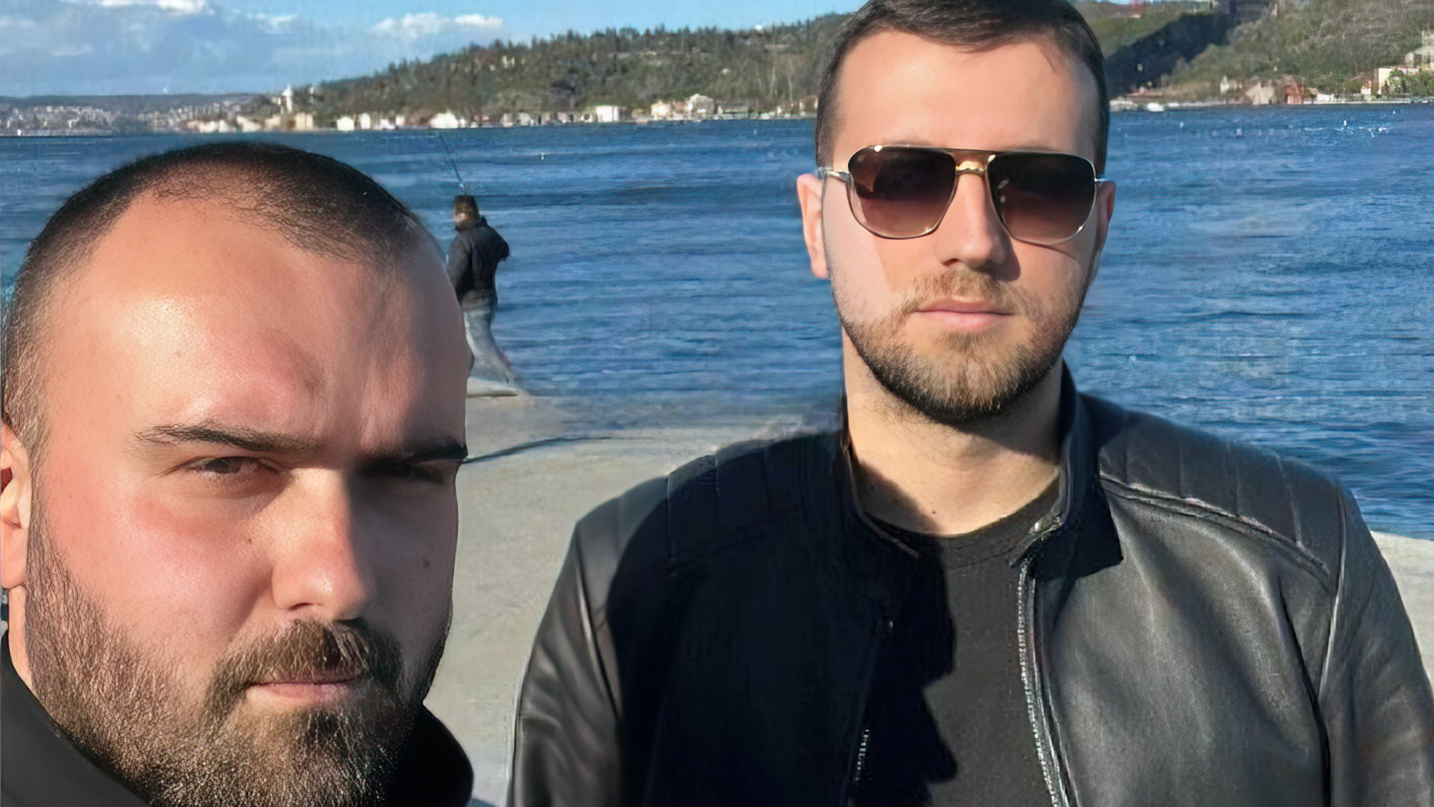 Ibrahim Lici sfidon policinë, nxjerr foton në krah të vëllait në Stamboll