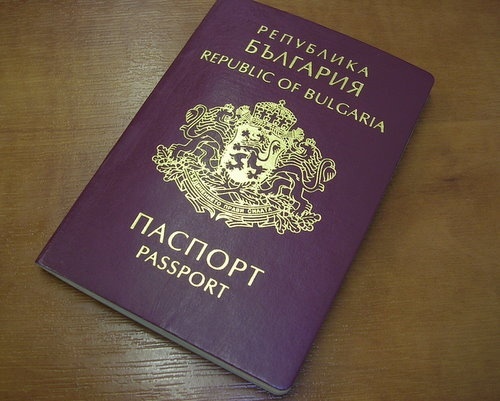 Për pasaportë bullgare jo vetëm maqedonasit, edhe turqët paguajnë shtrenjtë