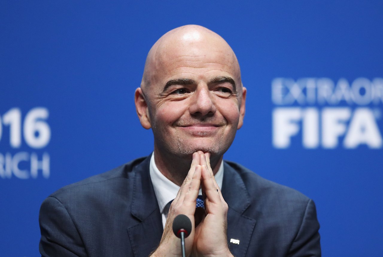 Nuk ka kandidatë, Infantino do qëndrojë dhe një tjetër mandat në krye të FIFA-s