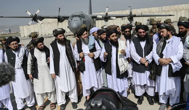 Talebanët japin urdhër të prerë: Kush vjedh t’i priten gjymtyrët dhe të fshikullohet
