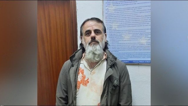 Mbajti të ngujuar dhe dhunoi për 6 vite gruan me fëmijët, ky është 52-vjeçari nga Tirana