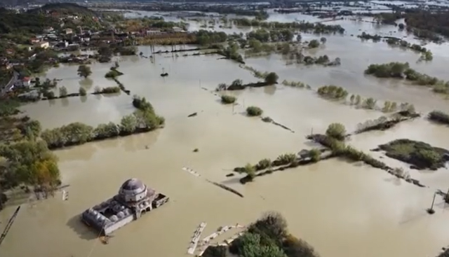 Përmbytjet në Shqipëri, mediat e huaja: Edhe Kosova u përmbyt por nuk pati dëme e as humbje jete