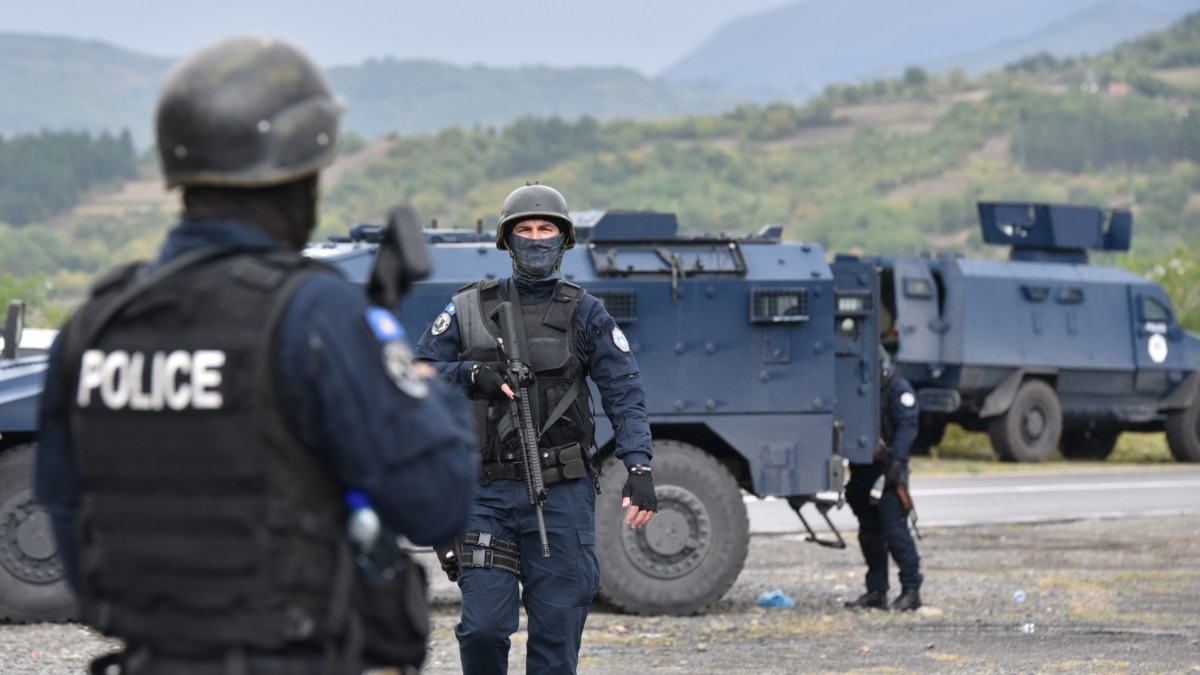Policia e Kosovës së shpejti me armë speciale e autoblinda