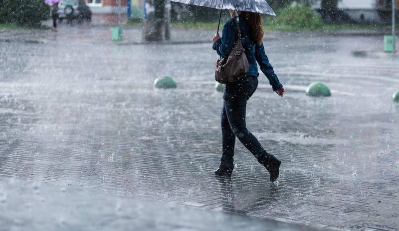 Nga e diela priten reshje intensive shiu, disa zona rrezikohen nga përmbytjet