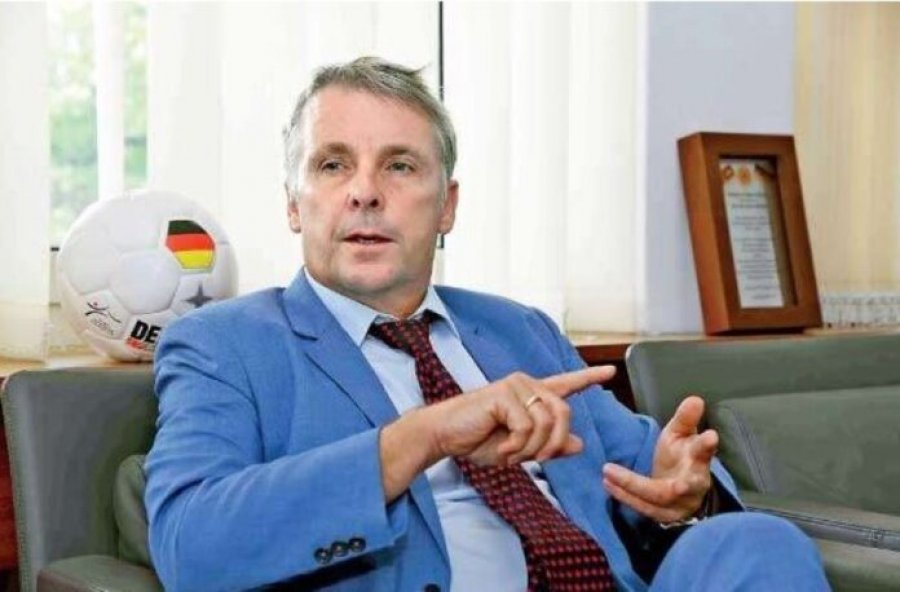 Ambasadori gjerman: Absurde të rrezikosh konfrontim për targat
