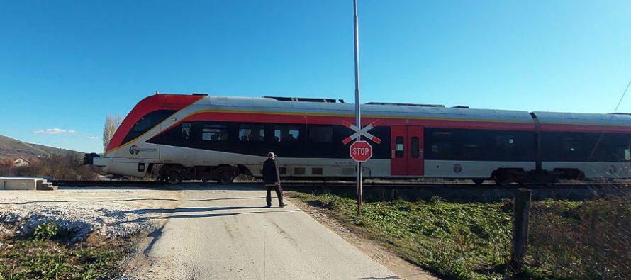 Udhëtarët nga Shkupi plotë 10 orë udhëtojnë me tren deri në Manastir