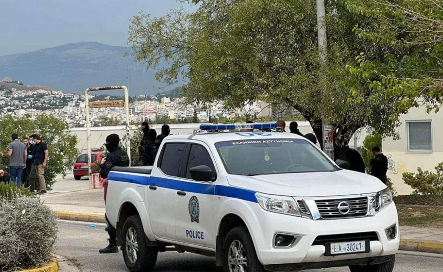Një shqiptar bie në prangat e policisë greke, rrahu keq 20-vjeçaren se nuk e la ta përdhunonte