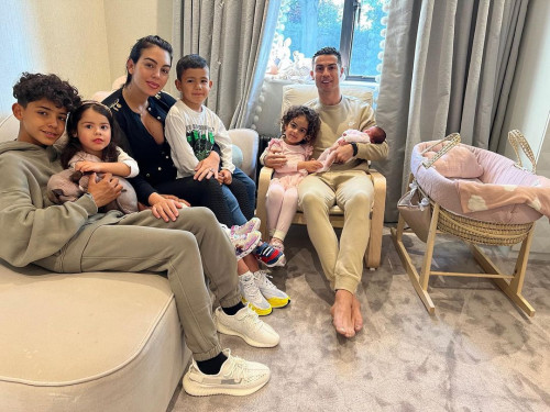 Rrëfimi emocionues i Ronaldos për binjakun e humbur: Fëmijët më pyesin ku është bebi