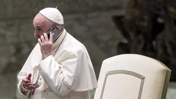Papa Françesku në përgjim, kapet “mat” biseda e fshehtë për një murgeshë në Afrikë