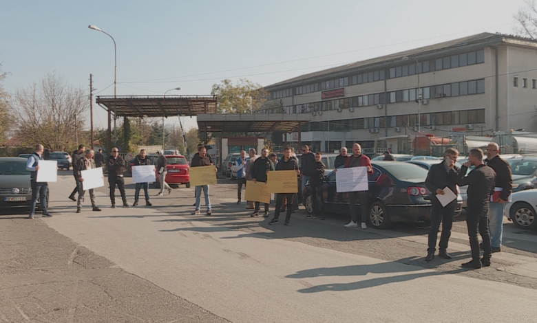 Protestojnë të larguarit nga puna në Higjienën Komunale