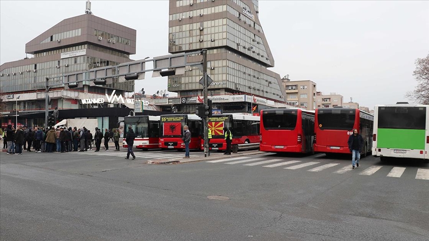 Shkup, të premten bllokada të reja me mbi 200 autobusë