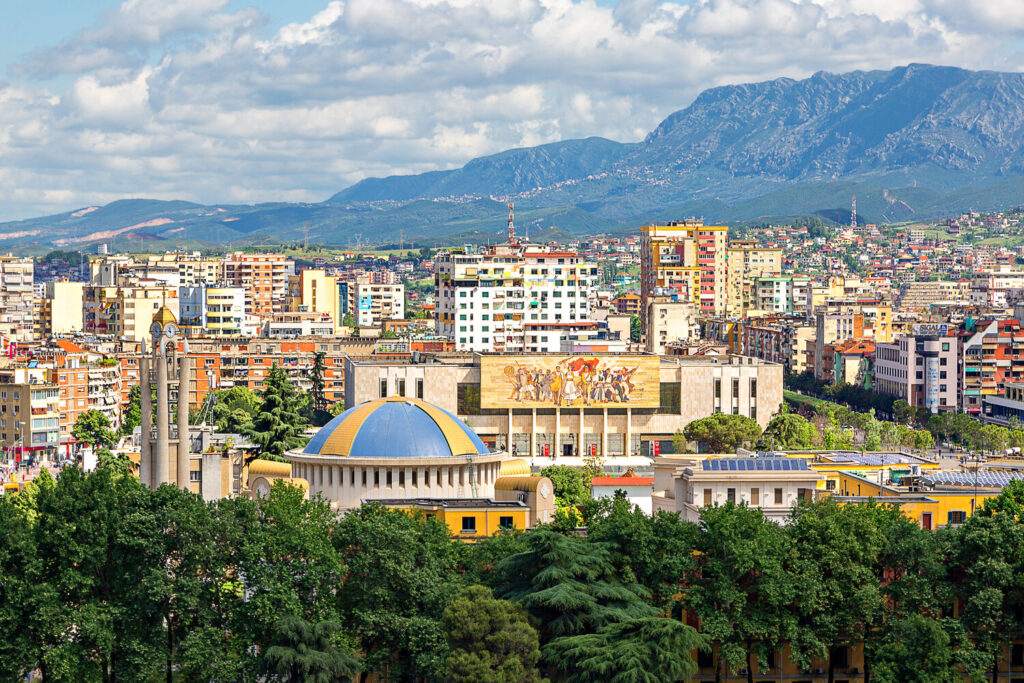 “Në Shqipëri është inflacioni i lartë, parashikohet rënie ekonomike dhe ulje e konsumit”
