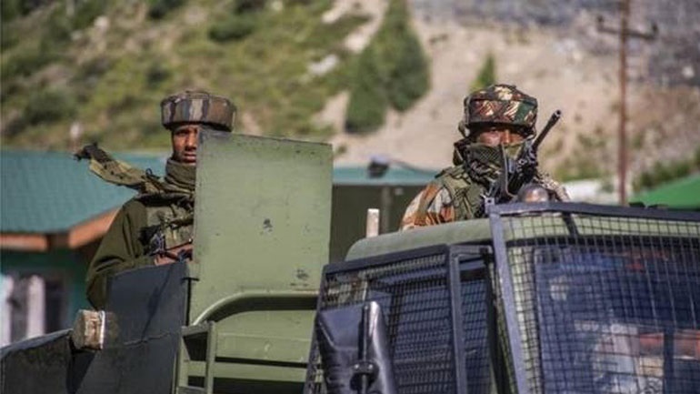 Konflikt i armatosur në kufirin Indi-Kinë, plagosen dy ushtarë