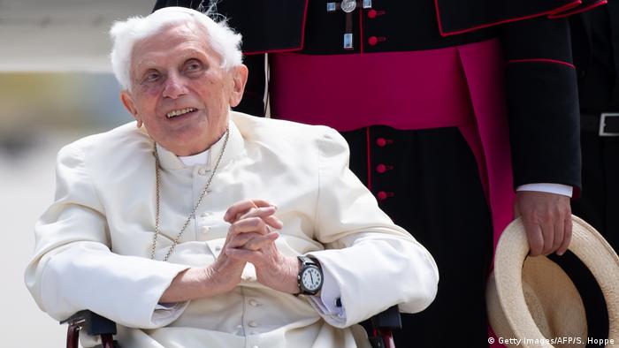 Ndërron jetë në moshën 95-vjeçare ish- Papa Benedikti XVI