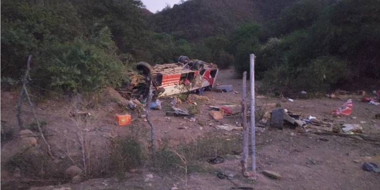 Autobusi bie në luginë, 11 të vdekur dhe dhjetëra të plagosur në Bolivi