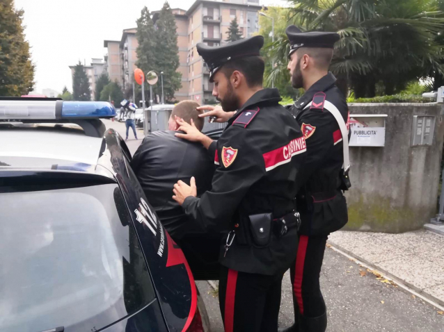 7 të arrestuar për trafik droge, grabitje dhe pastrim parash në Itali, mes tyre edhe shqiptarë
