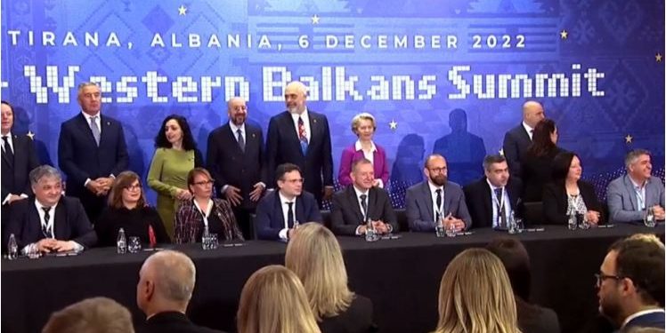 Firmoset marrëveshja për Roaming me vendet e Ballkanit Perëndimor, do të hyjë në fuqi më 1 tetor 2023