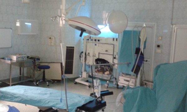 Futën foshnjen e vdekur në lavatriçe, suspendohen 7 punonjës të Spitalit të Pejës