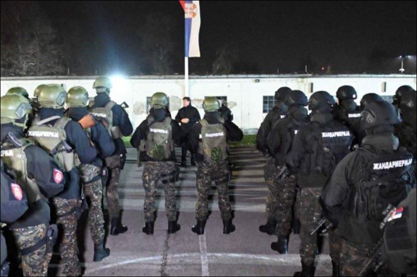 Kërcënon komandanti serb: Ushtria është nisur për në Rashkë, urdhër nga Vuçiq