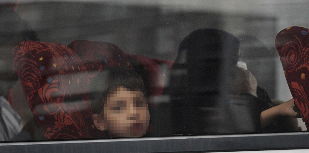 Ministri britanik e pranon: 176 fëmijë shqiptarë janë zhdukur nga hotelet e Home Office