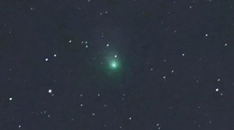 Kometa jeshile po i afrohet pikës më të afërt me Tokën, ja kur mund ta shikoni me sy të lirë
