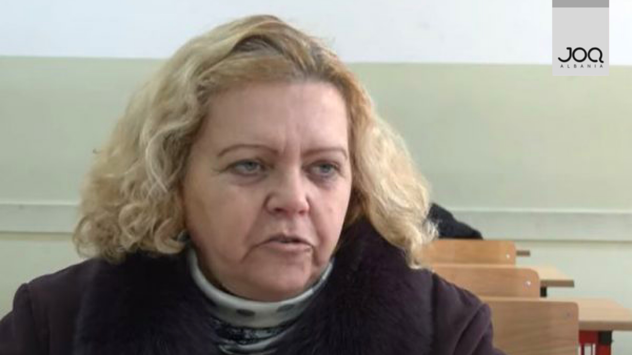 54-vjeçarja shqiptare vazhdon mësimet e klasës së 8-të në shkollë fillore
