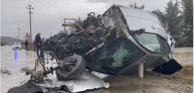 Aksident i frikshëm në Korçë, makina përplaset nga shpejtësia e lartë