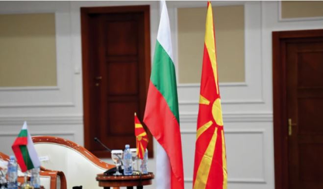Bullgaria tregon kur mund ta rikthejë ambasadorin e saj në Shkup