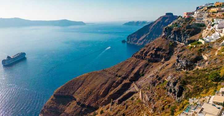 Gjeofizikanti ngre alarmin: Santorini rrezikohet nga vullkani nënujor Kolumbos!