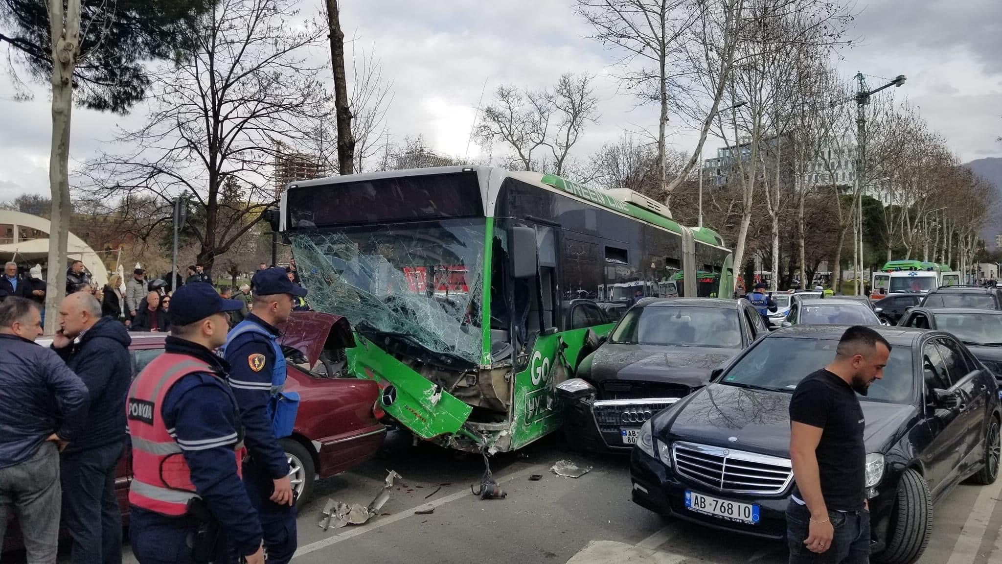 Aksidenti masiv me 9 të plagosur, arrestohet shoferi i autobusit “Green Line”