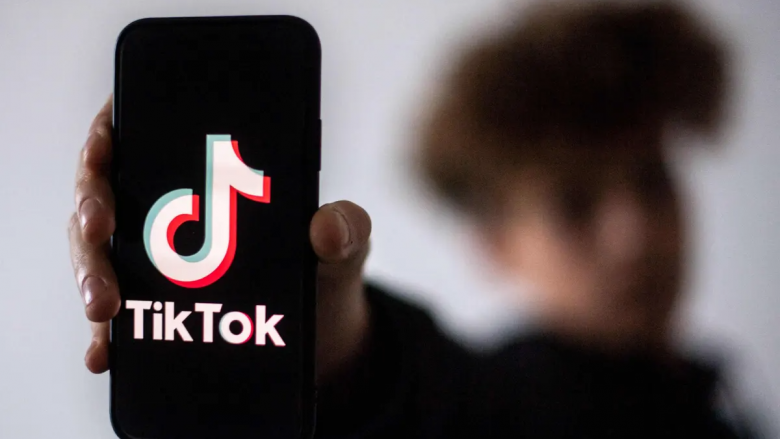 “2 vetëvrasje për shkak të TikTok”, punonjësit social kërkojnë mbylljen e aplikacionit në Shqipëri
