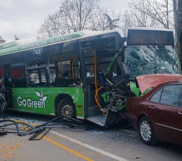 “Nuk mbaj mend asgjë”/ Flet shoferi i autobusit “Green Line”, të plagosurit lënë spitalin