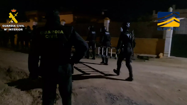 Shkatërrohet banda kriminale me shqiptarë, italianë, spanjollë dhe marokenë, 20 të arrestuar në Spanjë