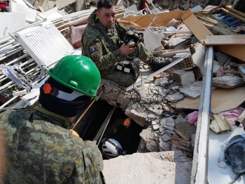 Szunyog lavdëron FSK-në për ndihmën pas tërmetit në Turqi