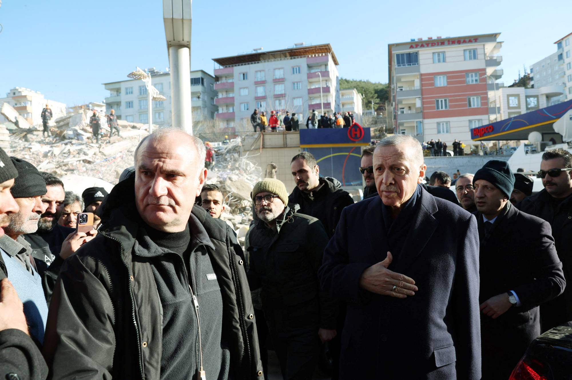 Jugu i Turqisë i rrafshuar tërësisht, Erdogan: Do t’u ndërtojmë të gjithëve shtëpi dhe biznese të reja
