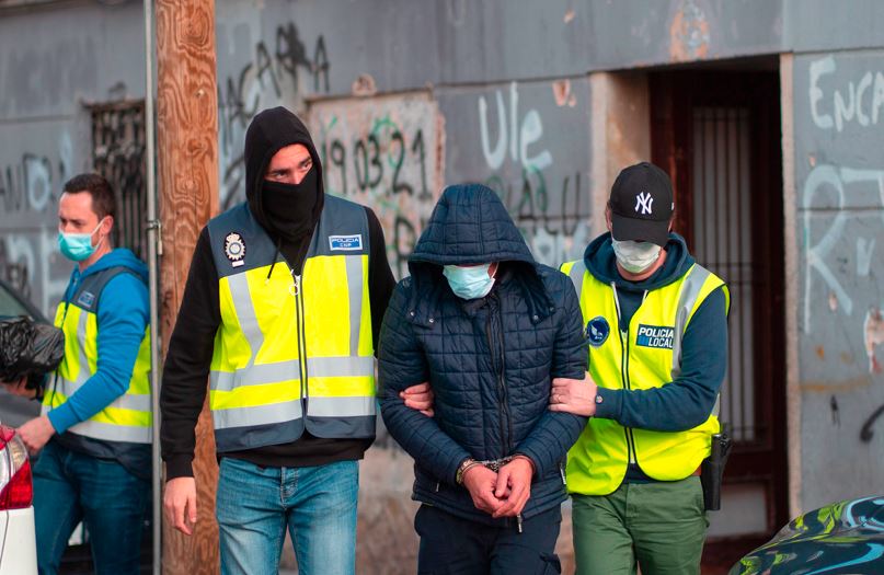 Grabitën para dhe bizhuteri, arrestohen dy të rinjtë shqiptarë në Spanjë