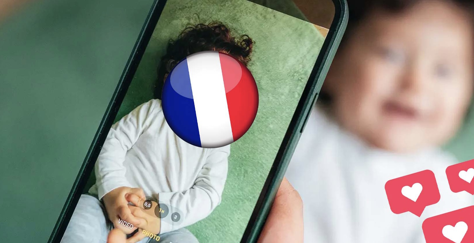 Prindërve në Francë do t’u ndalohet të postojnë fotot e fëmijëve të tyre në rrjetet sociale