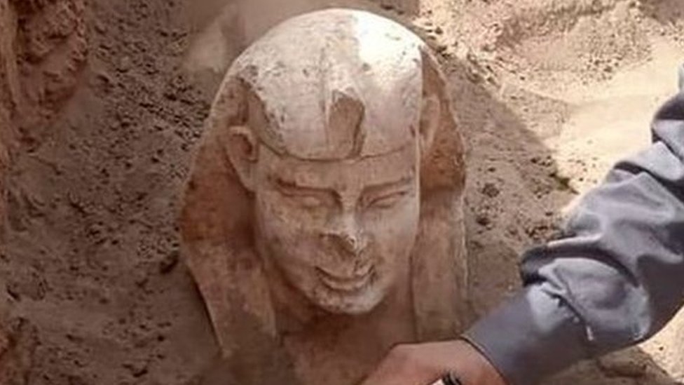 Arkeologët zbulojnë sfinksin e buzëqeshur të perandorit romak