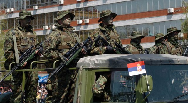 Rusia i jep “urdhër” Serbisë: Dërgoni ushtrinë në Kosovë