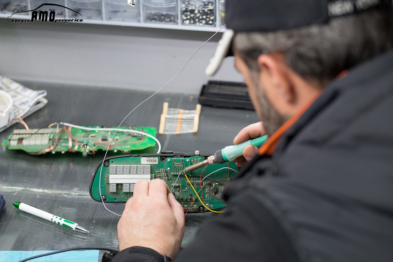 Taksimetri në taksitë e Kosovës, qeveria merr një vendim më rëndësi për qytetarët