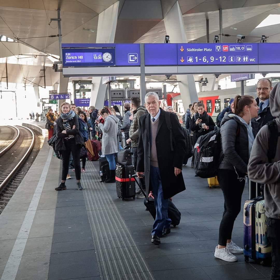 Skena të frikshme për politikanët tanë, presidenti austriak udhëton me tren tërësisht i vetëm