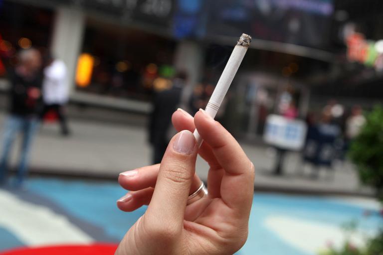 Suedia në tjetër nivel, nuk lejon pirjen e duhanit as në ballkonet e shtëpive