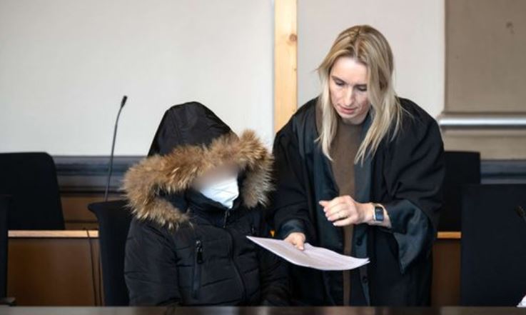 Përvëloi vajzën e saj 4-vjeçare/ 25-vjeçarja shqiptare dënohet me burg përjetë në Gjermani