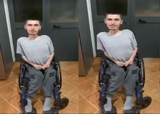 Vuan nga një sëmundje muskulare/ Elsindi ka nevojë për ndihmë të mbledhë paratë e operacionit