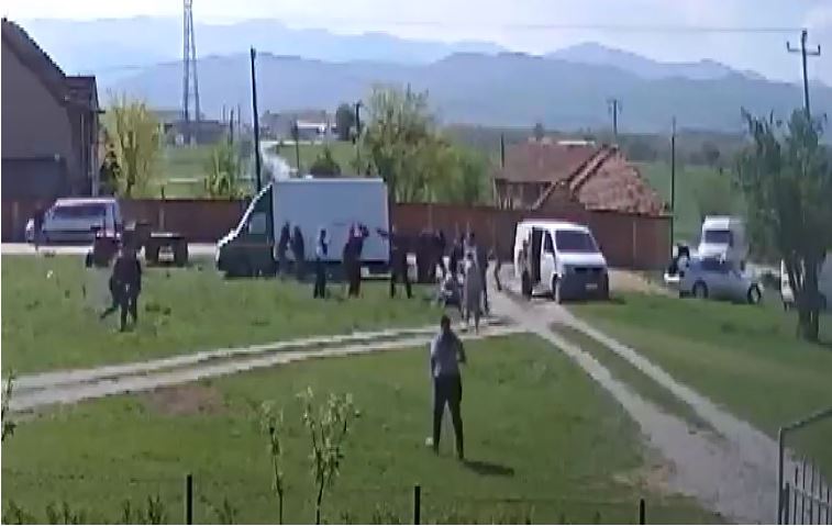 Vrasja në Viti, familjarët e të dënuarve publikojnë videon e ngjarjes: “Gjykim skandaloz”