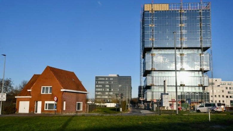 4 shqiptarë në Belgjikë hapin “shtëpi bari” pranë komisariatit të policisë