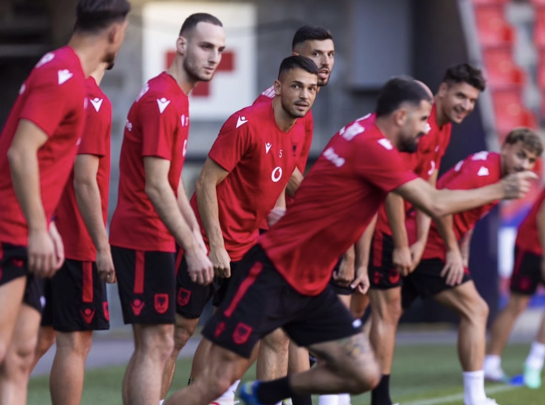 Formacionet zyrtare Çeki-Shqipëri, Gjimshiti kapiten