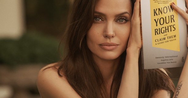 E veçantë, aktorja Angelina Jolie shkruan në shqip