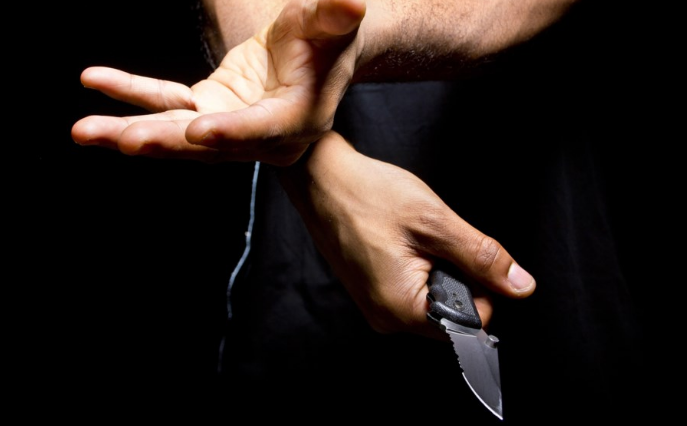 25 vjeçari plagos me mjet prerës një 16 vjeçar pas konfliktit në Tiranë