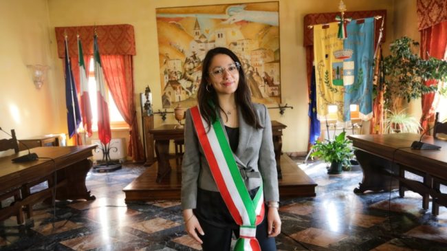 Marrëveshja për refugjatët, kryebashkiakja shqiptare në Itali kundërshton Ramën